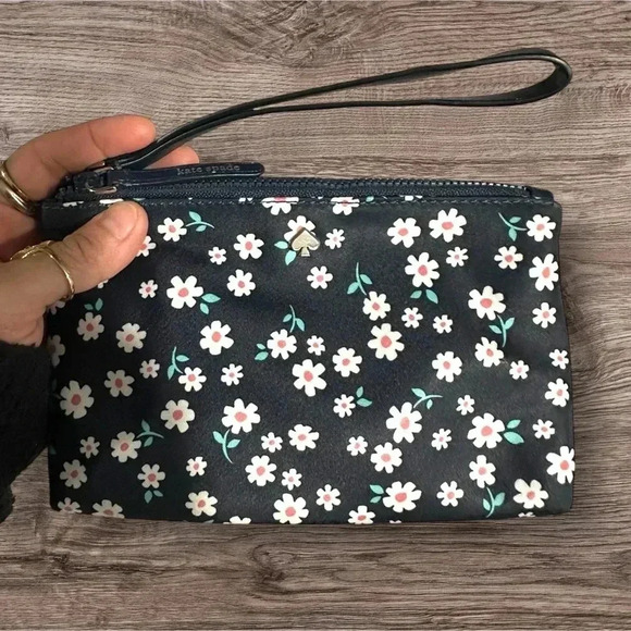 Kate Spade Jae Fleurette Wristlet NWOT - Picture 1 of 3